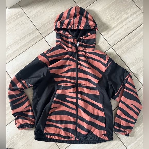 PINK Victoria's Secret Jackets & Blazers - Victoria’s Secret PINK windbreaker size xs/s